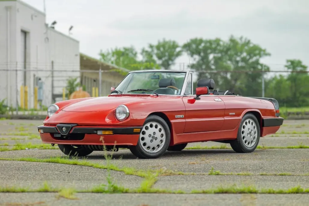 1989 Alfa Romeo Spider QUADRIFOGLIO photo 1