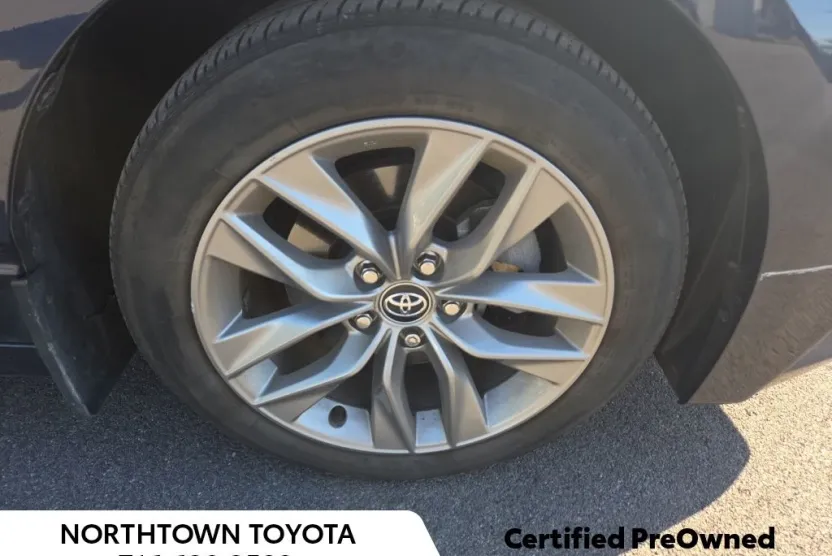 2020 Toyota Avalon XLE photo 1