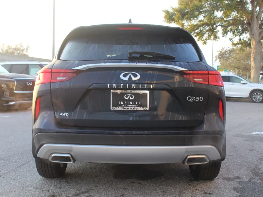 2025 Infiniti QX50 Luxe photo 1
