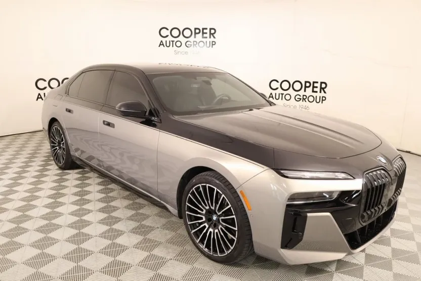 2025 Bmw 760i photo 1