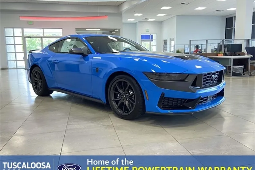 2025 Ford Mustang Dark Horse photo 1