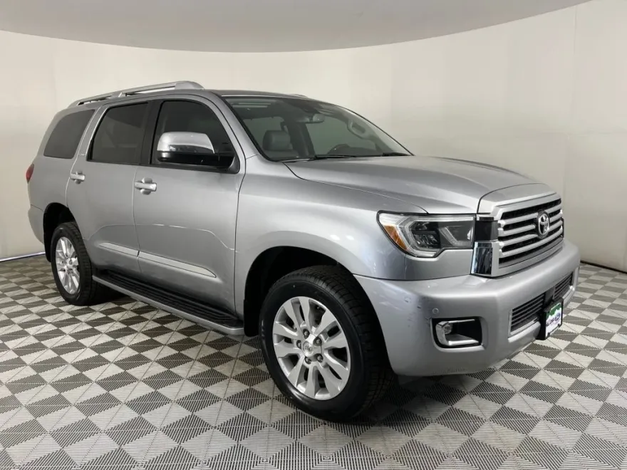 2019 Toyota Sequoia Platinum photo 1