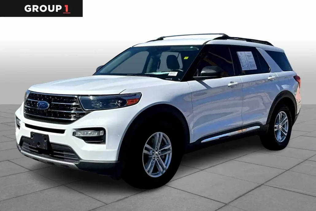 2020 Ford Explorer XLT photo 1