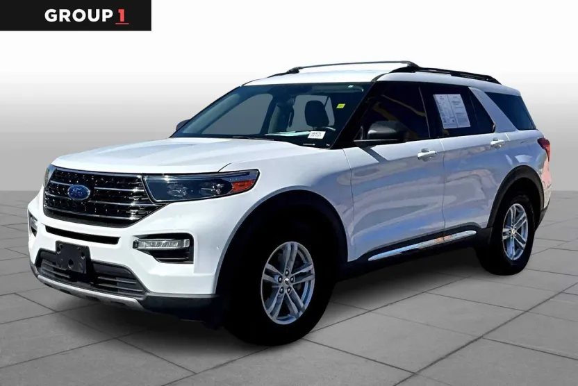 2020 Ford Explorer XLT photo 1
