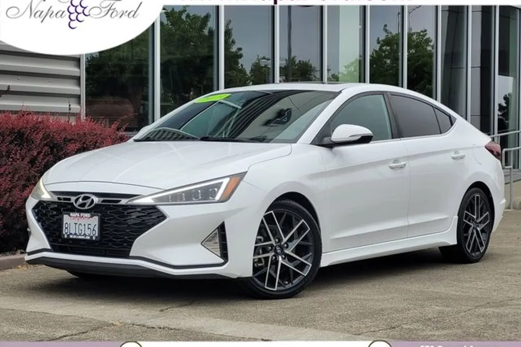 2019 Hyundai Elantra Sport photo 1