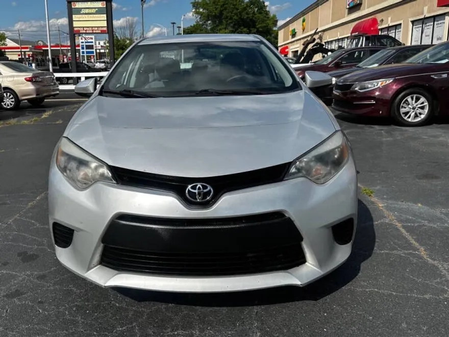 2015 Toyota Corolla L photo 1