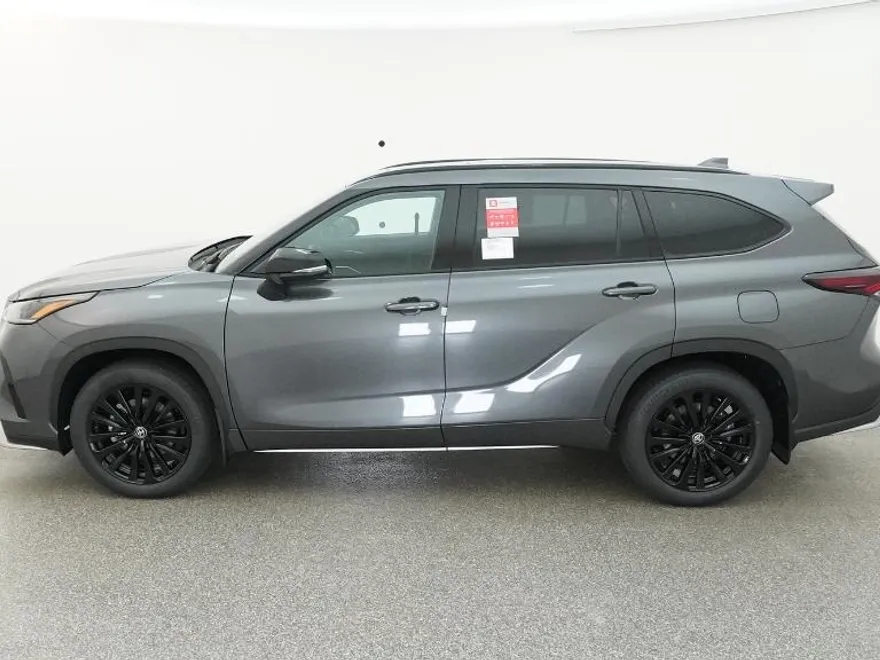 2025 Toyota Highlander XSE photo 1