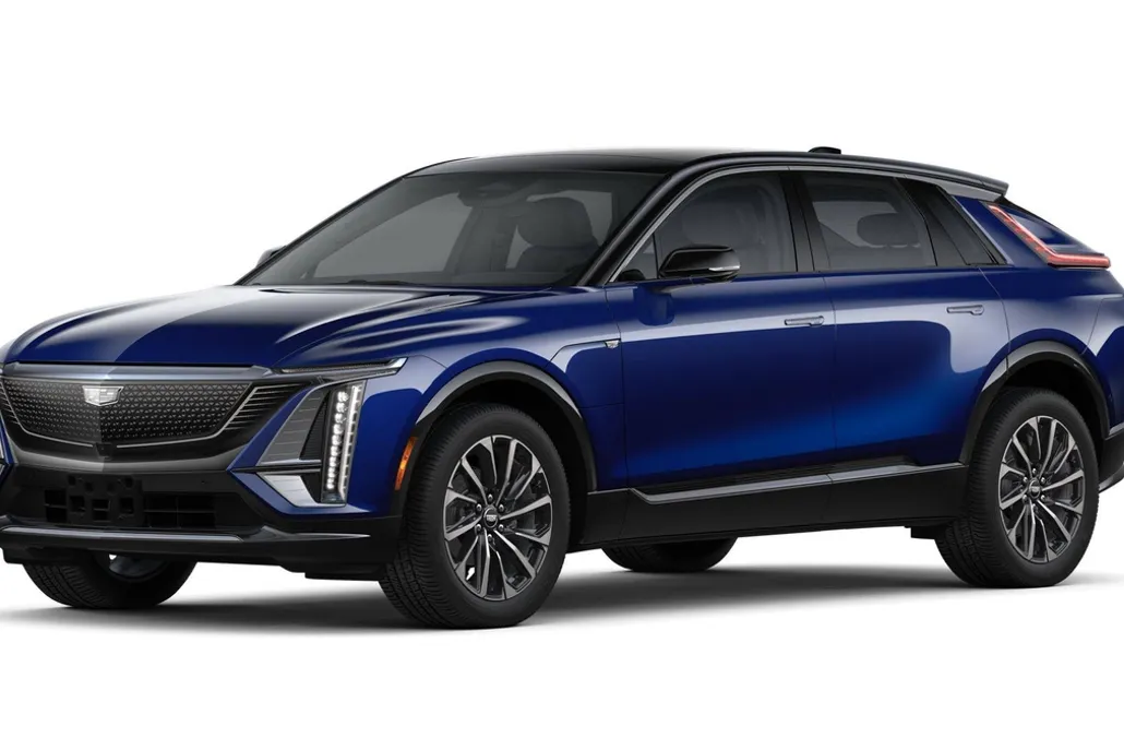 2024 Cadillac Lyriq Sport photo 1