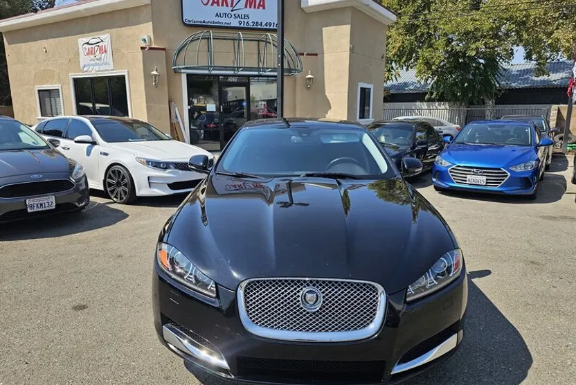 2013 Jaguar XF 2.0T photo 1