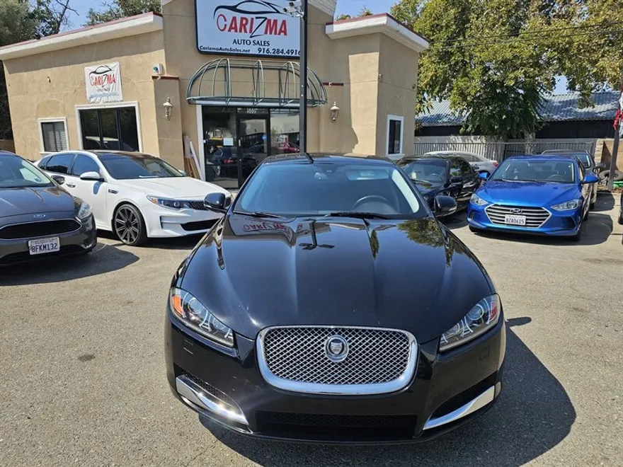 2013 Jaguar XF 2.0T photo 1