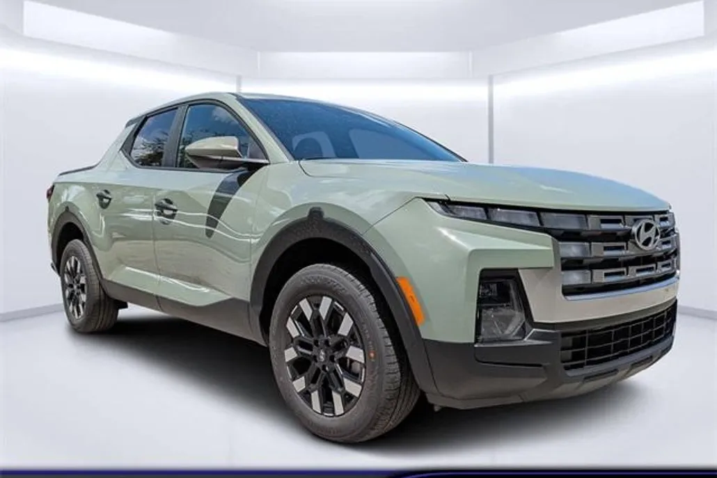 2025 Hyundai Santa Cruz SE photo 1