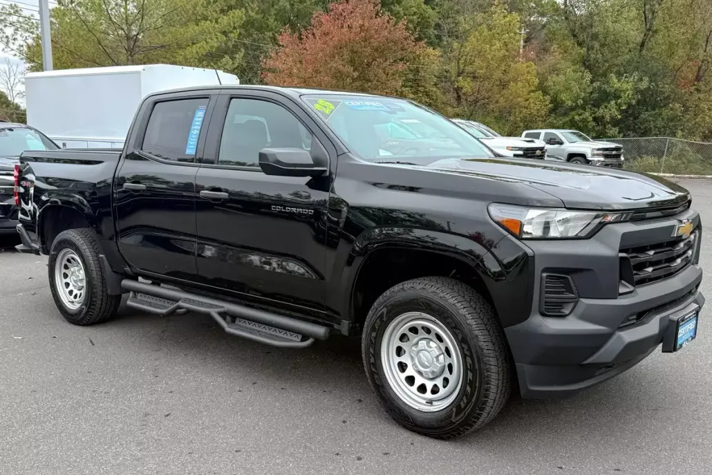 2023 Chevrolet Colorado Work Truck photo 1
