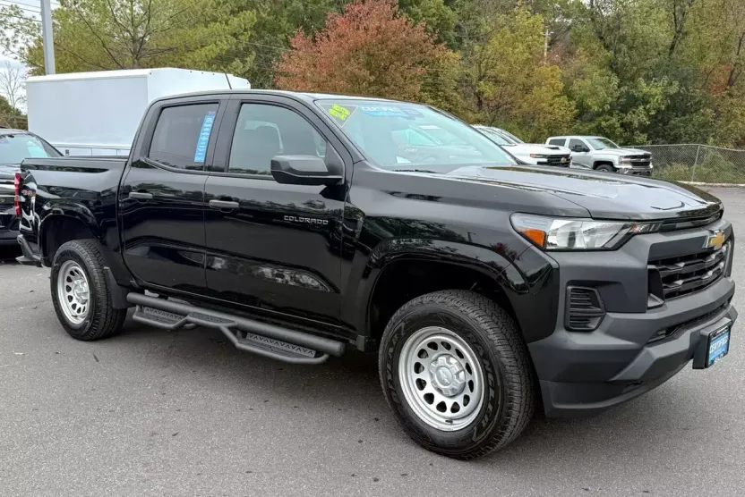 2023 Chevrolet Colorado Work Truck photo 1