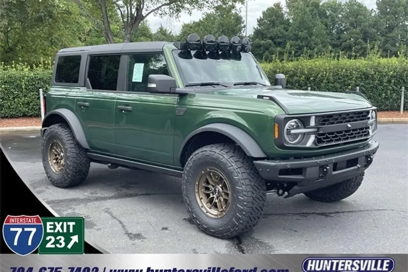 2025 Ford Bronco Badlands photo 1
