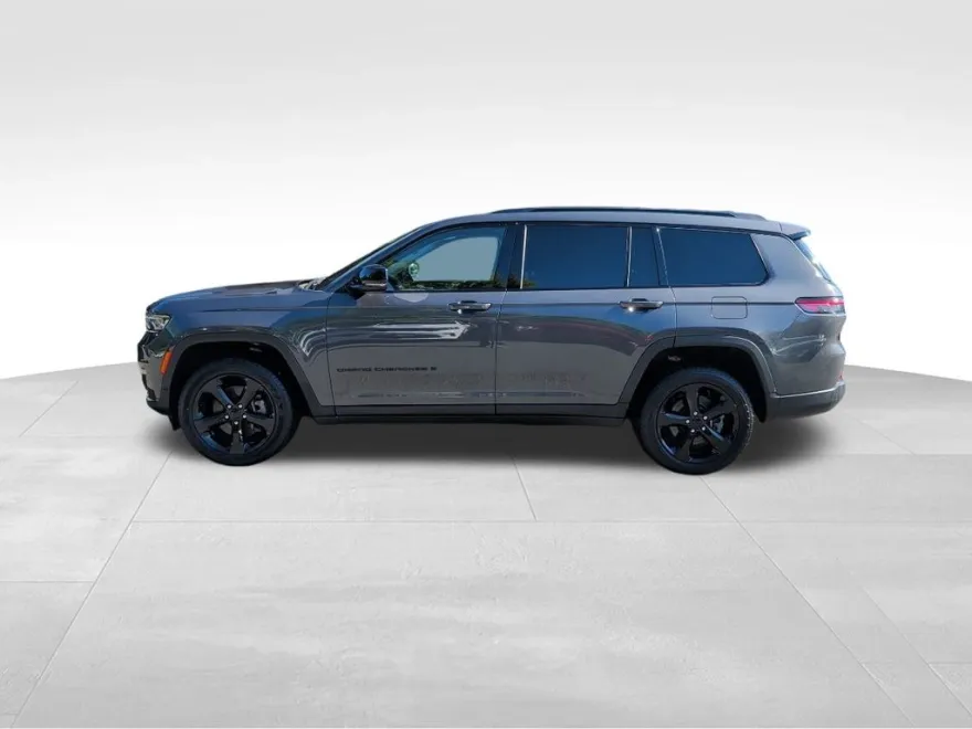 2022 Jeep Grand Cherokee Limited photo 1