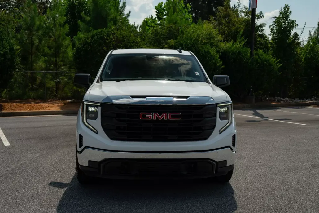 2024 Gmc Sierra Base photo 1