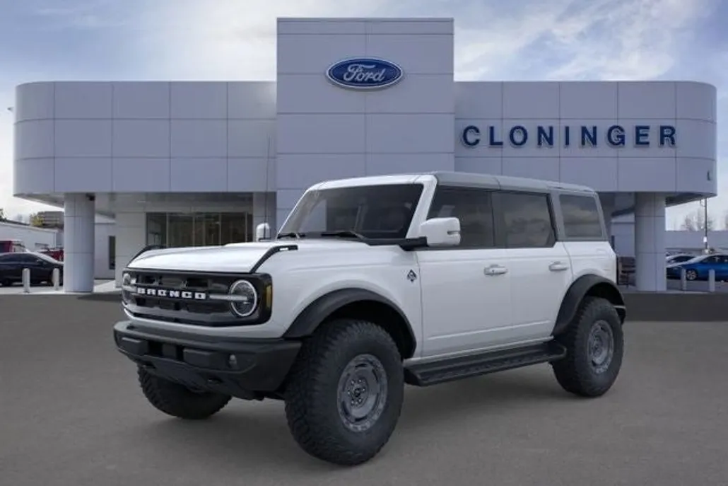 2025 Ford Bronco Outer Banks photo 1