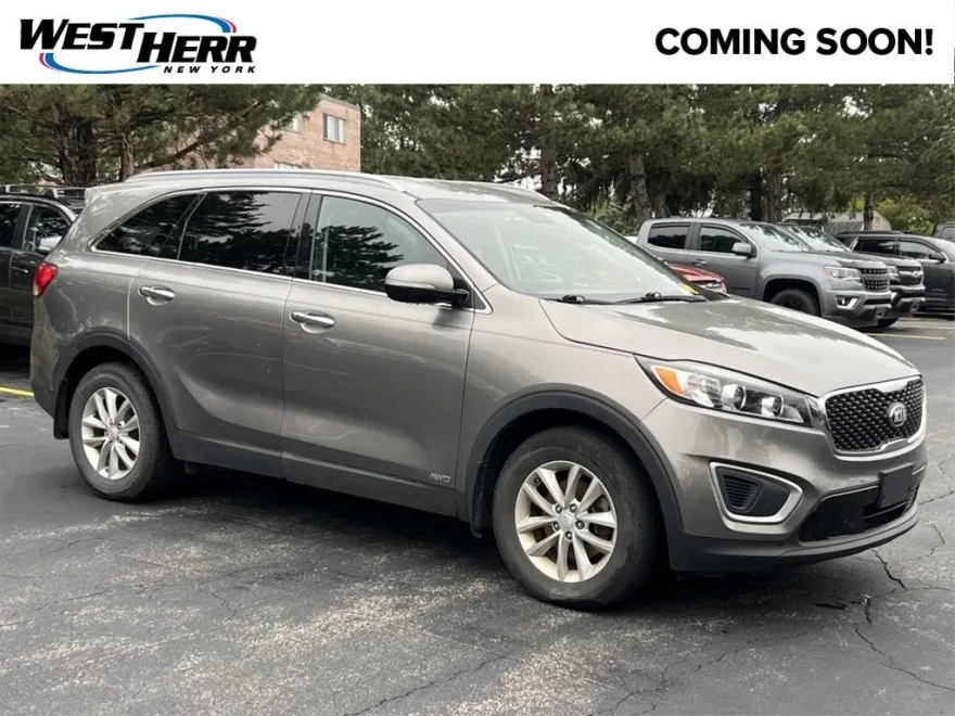2017 Kia Sorento LX photo 1