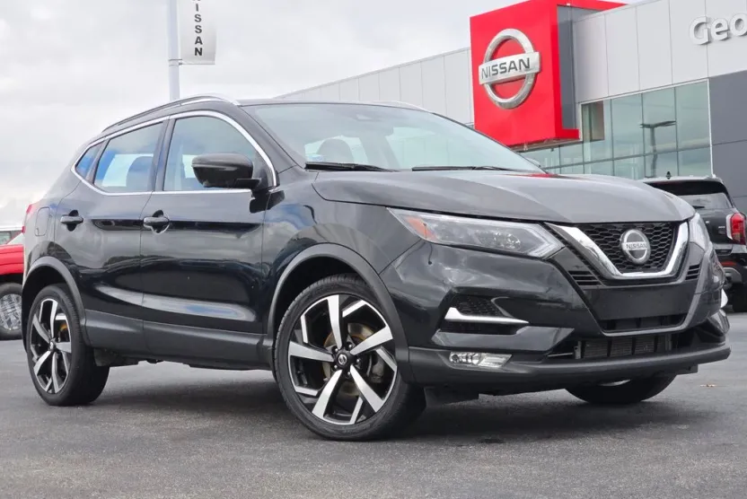 2021 Nissan Rogue Sport SL photo 1