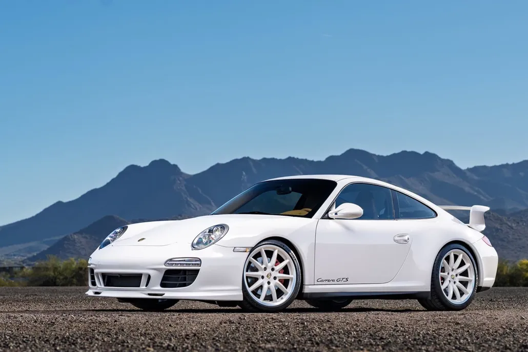 2011 Porsche 911 GTS photo 1