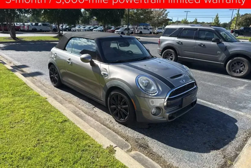 2016 Mini Cooper Convertible S photo 1