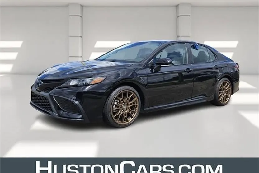 2023 Toyota Camry Hybrid SE photo 1