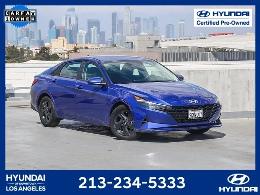 2023 Hyundai Elantra SEL photo 1