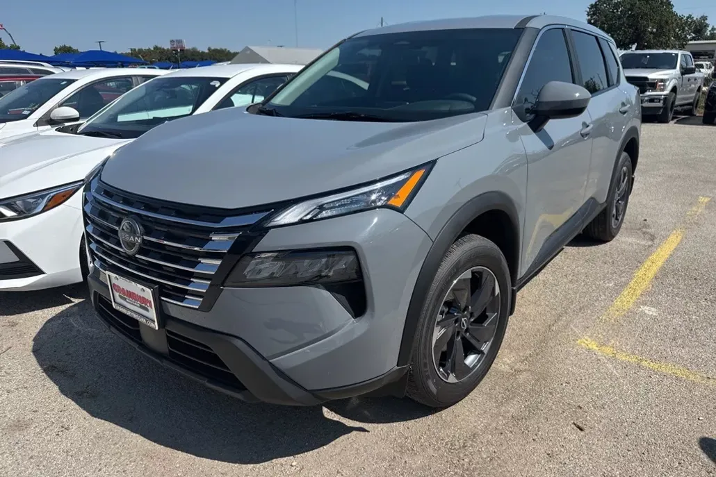 2026 Nissan Rogue SV photo 1