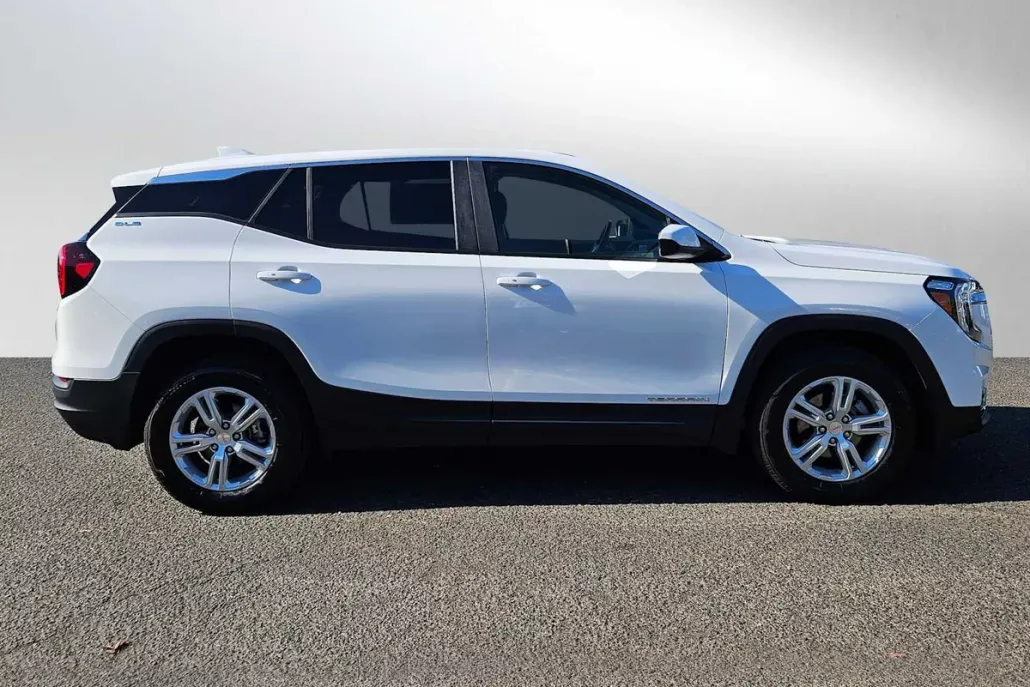 2024 Gmc Terrain SLE photo 1