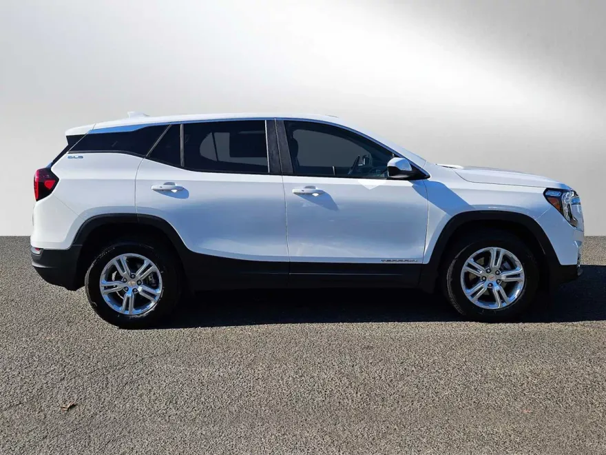 2024 Gmc Terrain SLE photo 1