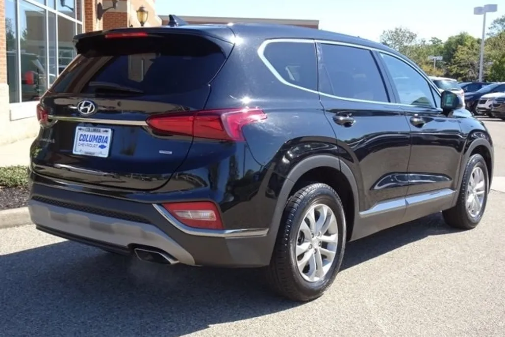 2019 Hyundai Santa Fe SEL photo 1