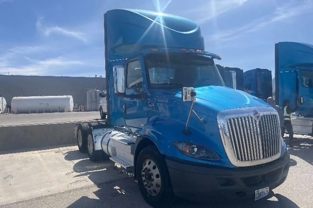 2019 International RH613 RH photo 1