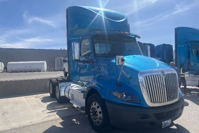 2019 International RH613 RH photo 1