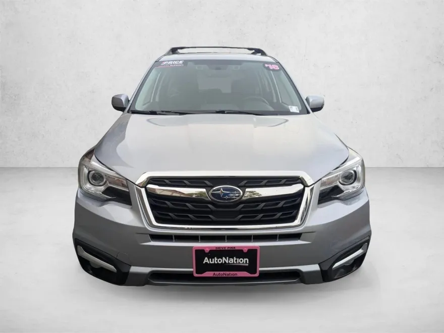 2018 Subaru Forester Touring photo 1