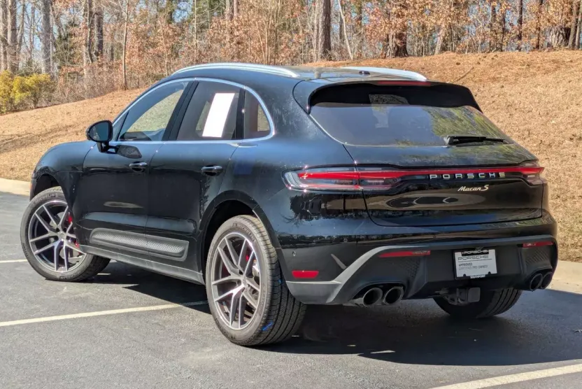 2024 Porsche Macan S photo 1