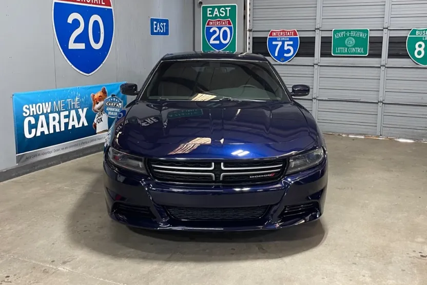 2015 Dodge Charger SE photo 1