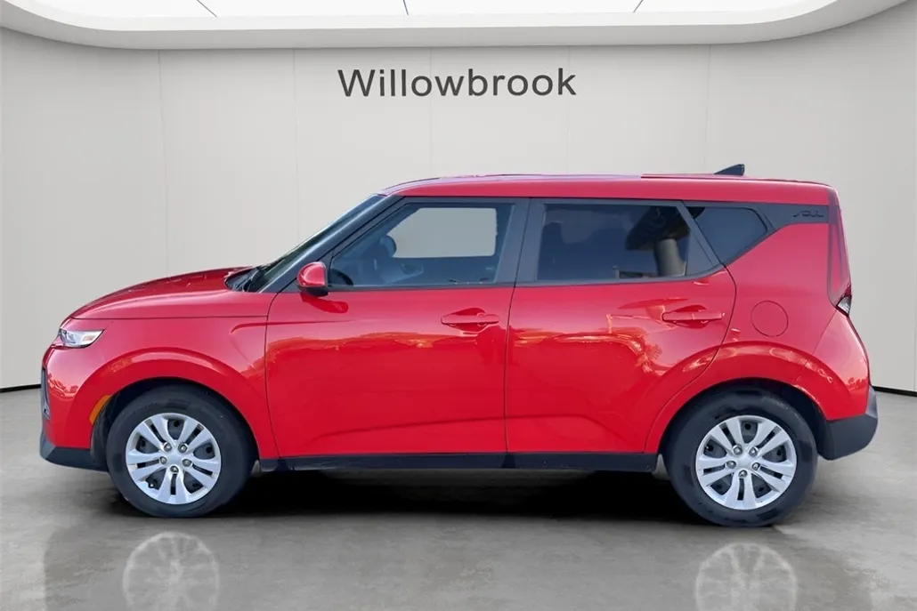 2021 Kia Soul LX photo 1