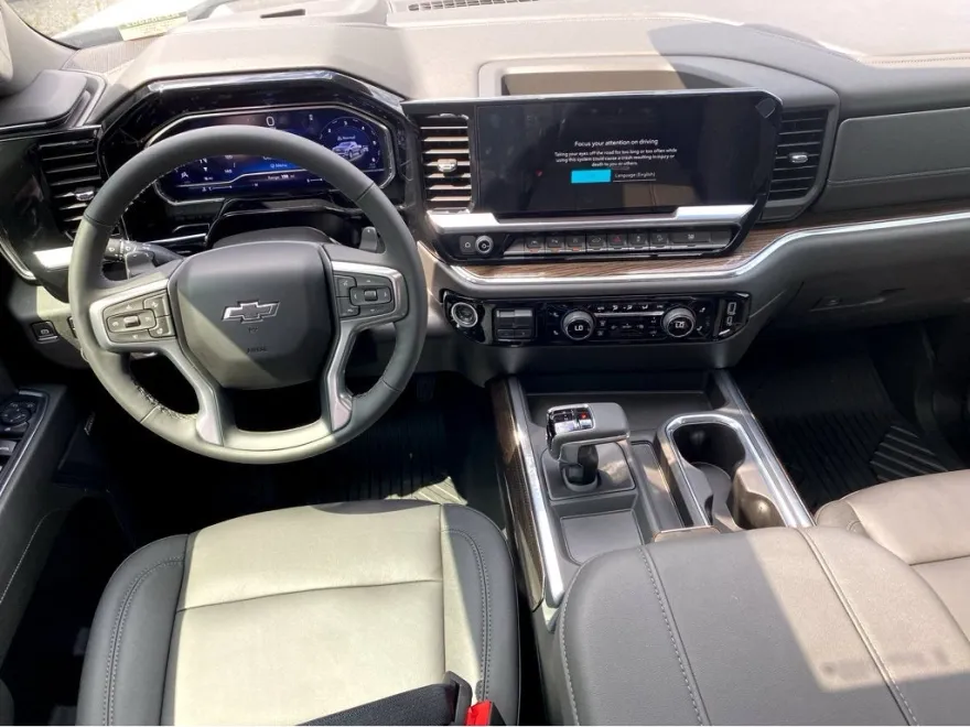 2024 Chevrolet Silverado 1500 RST photo 1