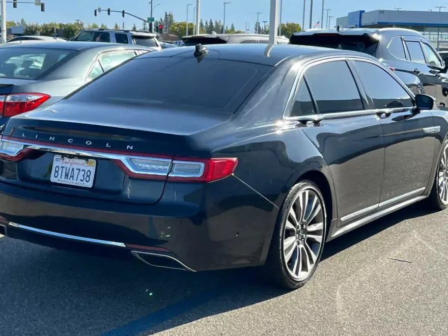 2018 Lincoln Continental Reserve photo 1