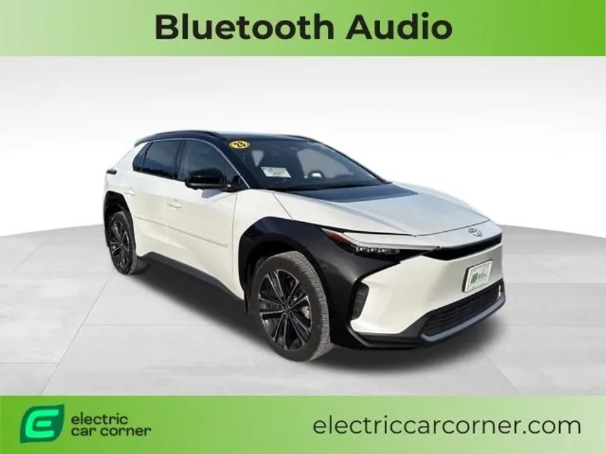 2023 Toyota bZ4X XLE photo 1