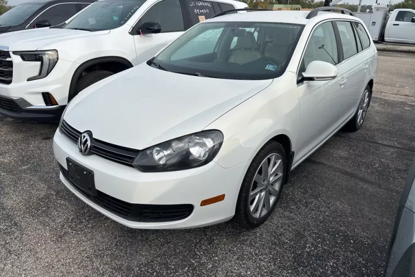 2013 Volkswagen Jetta SportWagen 2.0 TDI photo 1