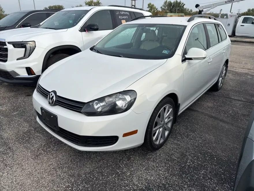 2013 Volkswagen Jetta SportWagen 2.0 TDI photo 1
