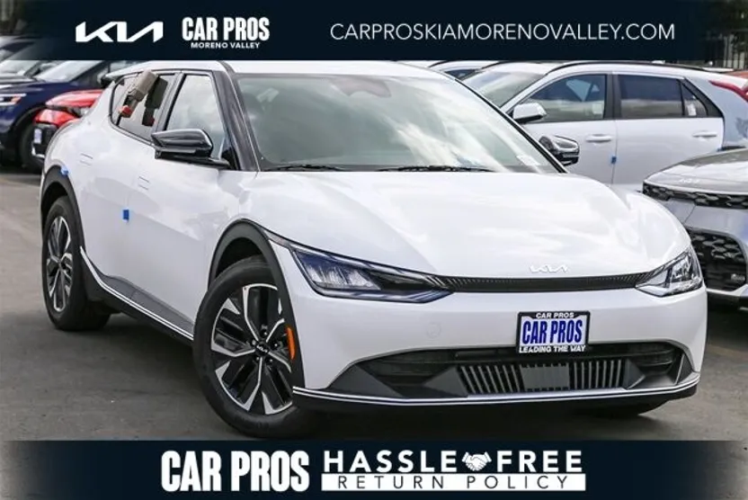 2024 Kia EV6 Light photo 1