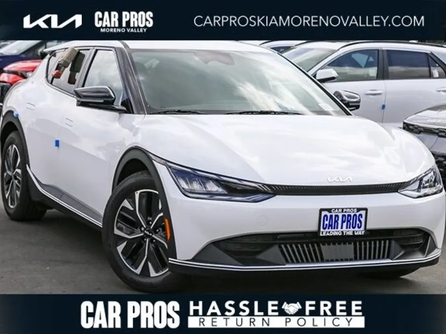 2024 Kia EV6 Light photo 1