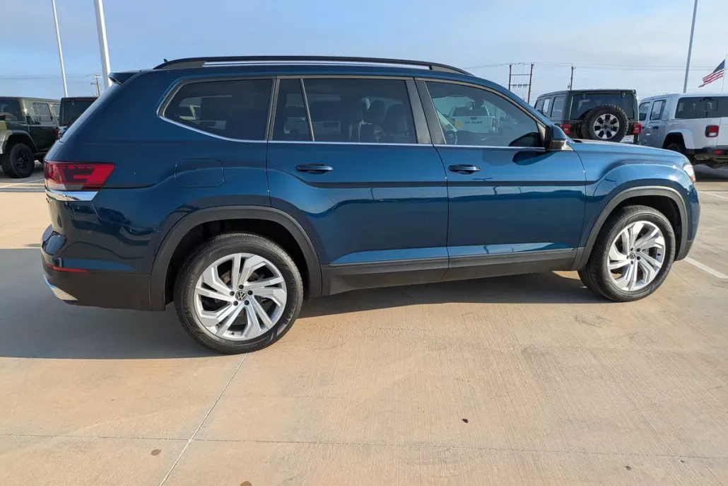 2023 Volkswagen Atlas V6 SE Technology photo 1