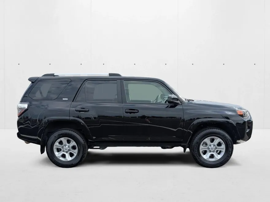 2024 Toyota 4Runner SR5 photo 1