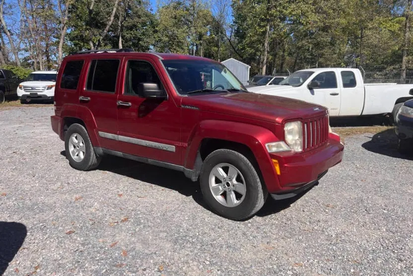 2012 Jeep Liberty Sport photo 1