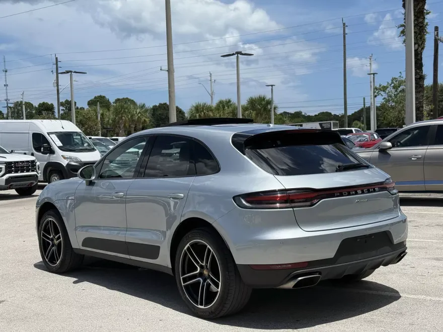 2020 Porsche Macan photo 1