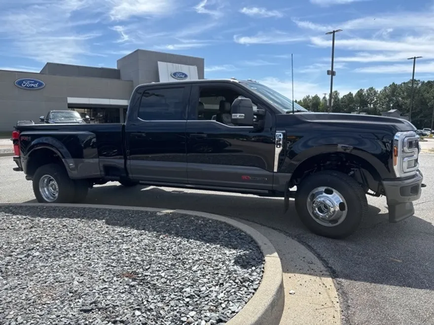 2026 Ford F-350 King Ranch photo 1