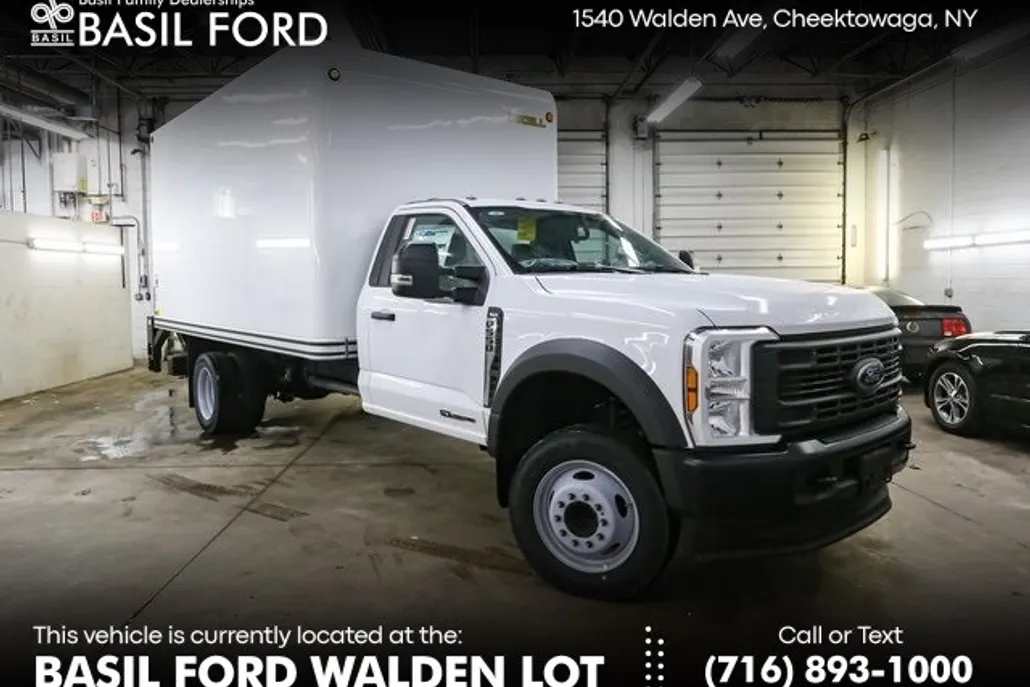 2024 Ford F-550 photo 1